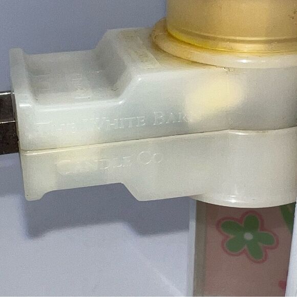 Wallflower Plug-in Night Light ~ White Barn Candle Co. ~ Pink & Floral ~ EUC - Picture 3 of 5